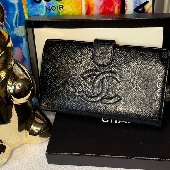 CHANEL Black Textured Leather Wallet. WEEKEND SALE ONLY - Picture 1 of 15